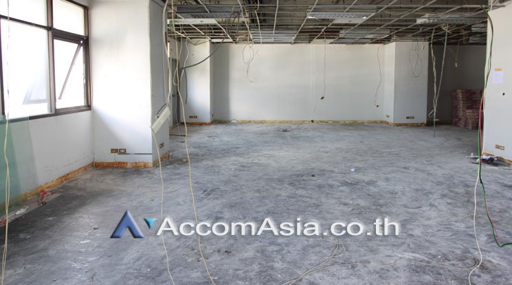  1  Office Space For Rent in Charoen Nakhon ,Bangkok BTS Krung Thon Buri at Thai Sri Tower AA13711